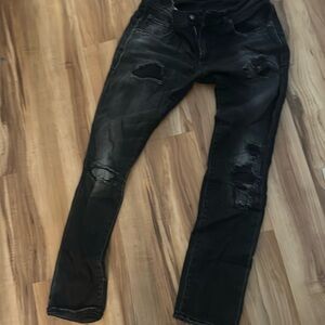 Lightly worn faded black women’s jeans size 27. Brand name: R13